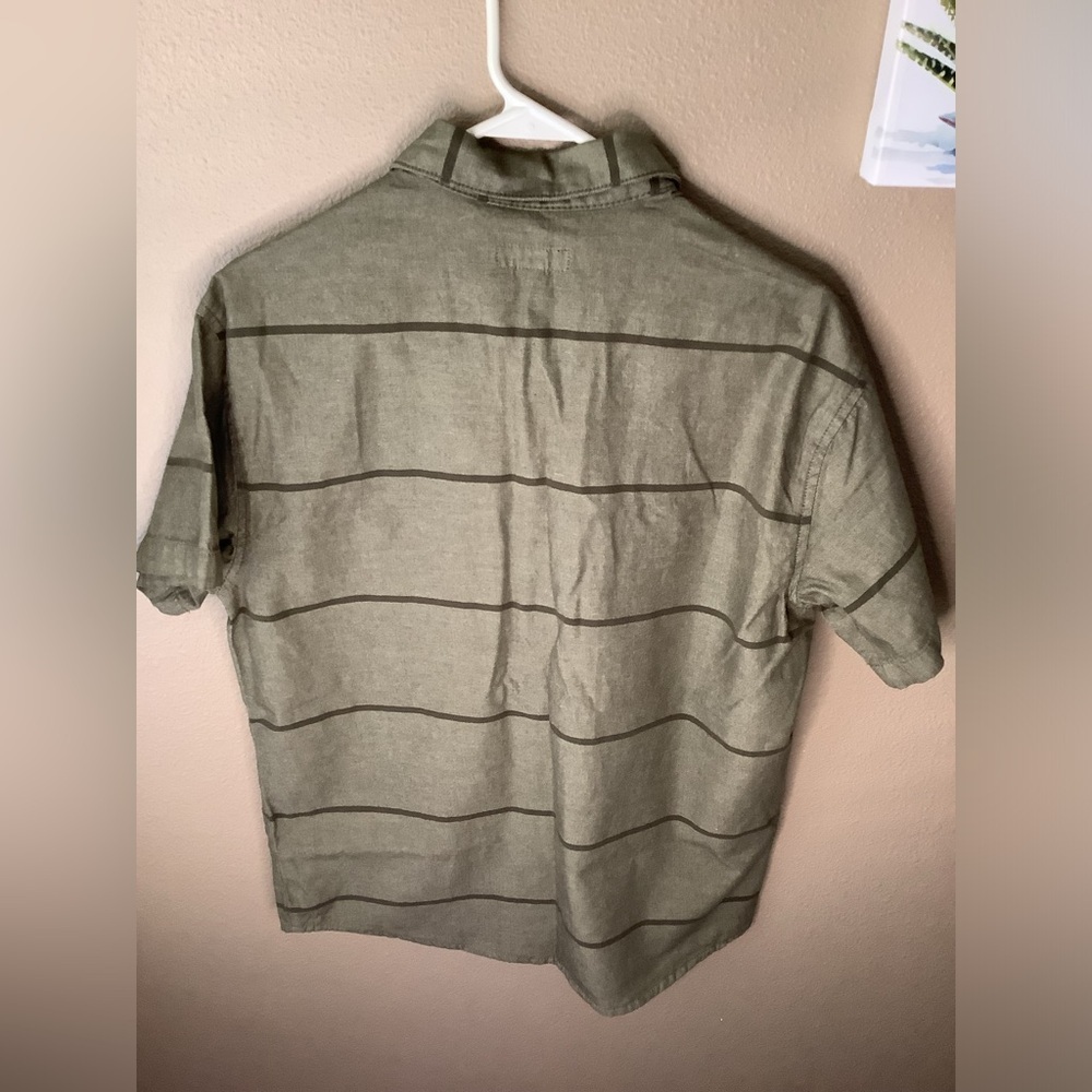 Airwalk Men’s Short Sleeve Shirt, Snap Button – Size Medium - Olive Green - Picture 2 of 7